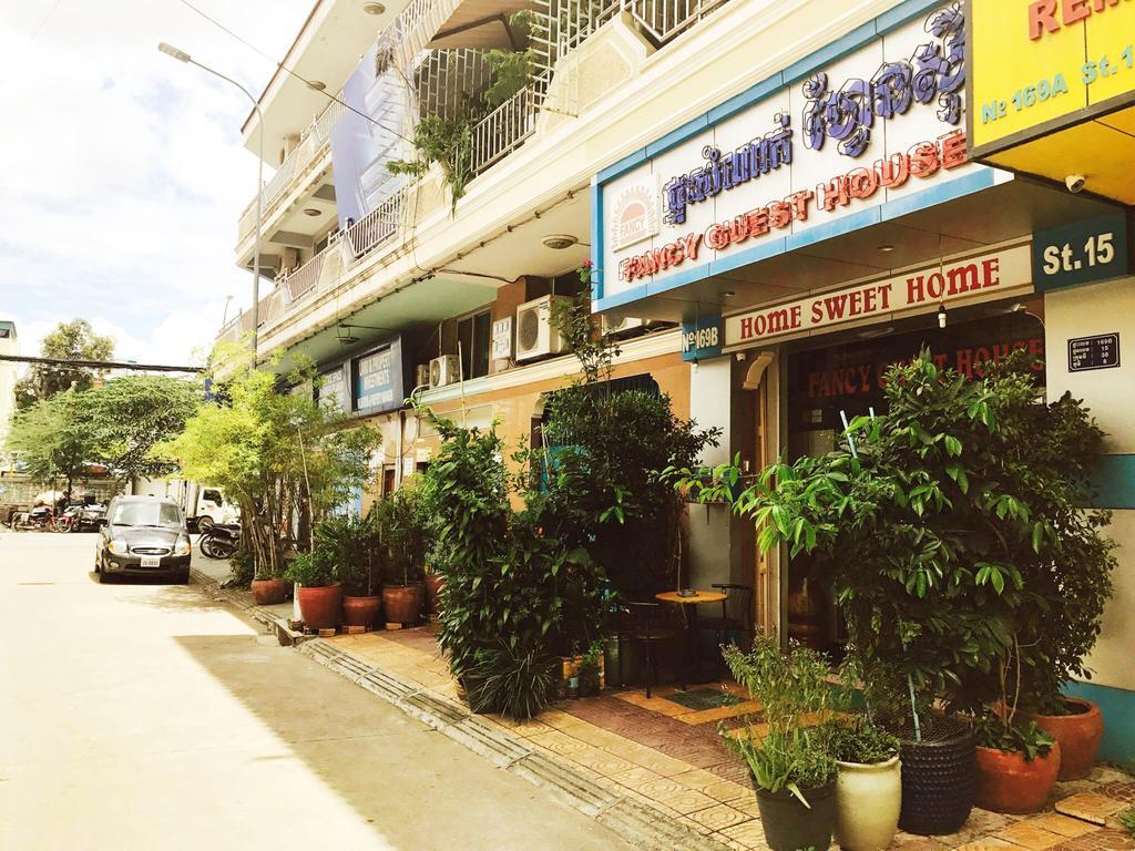 Fancy Guesthouse Phnom Penh Exterior photo