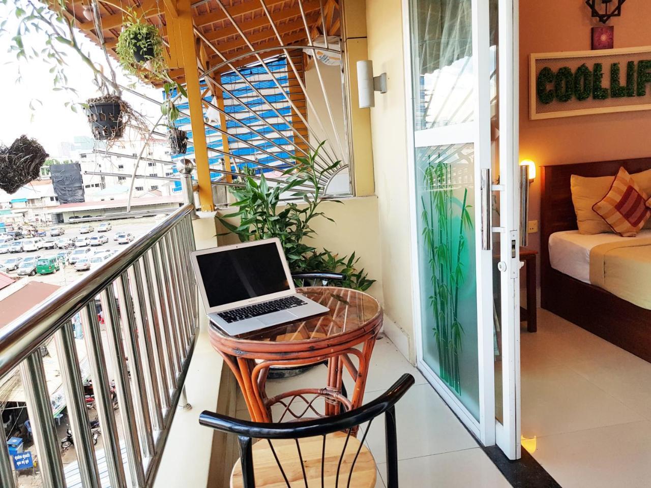 Fancy Guesthouse Phnom Penh Exterior photo